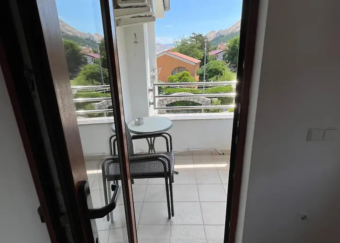 Tesmija Apartamento Baška