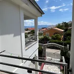 Tesmija Apartment *