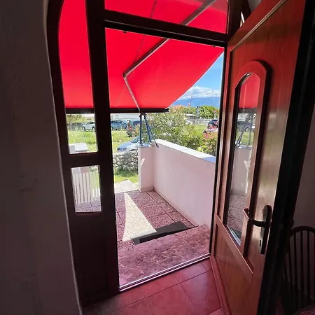 Tesmija Baška