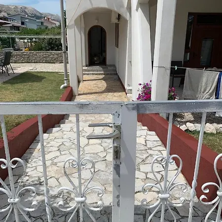 Tesmija Apartment